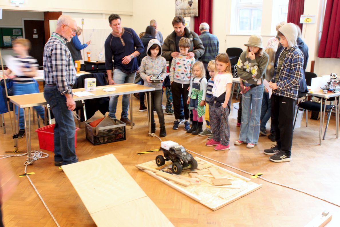 Robot Workshop 2022. Richard Thurlow